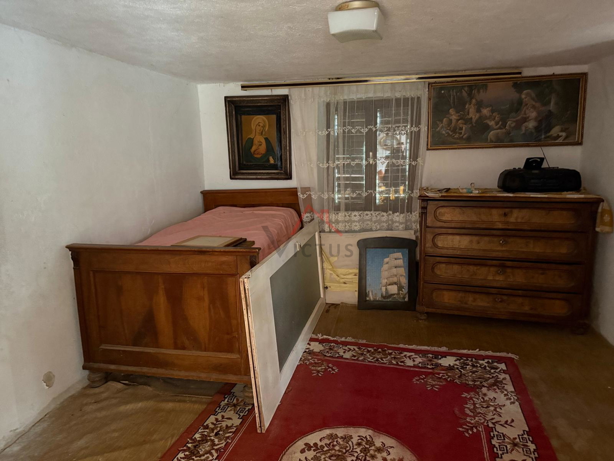 GRIŽANE - Kamnita hiša