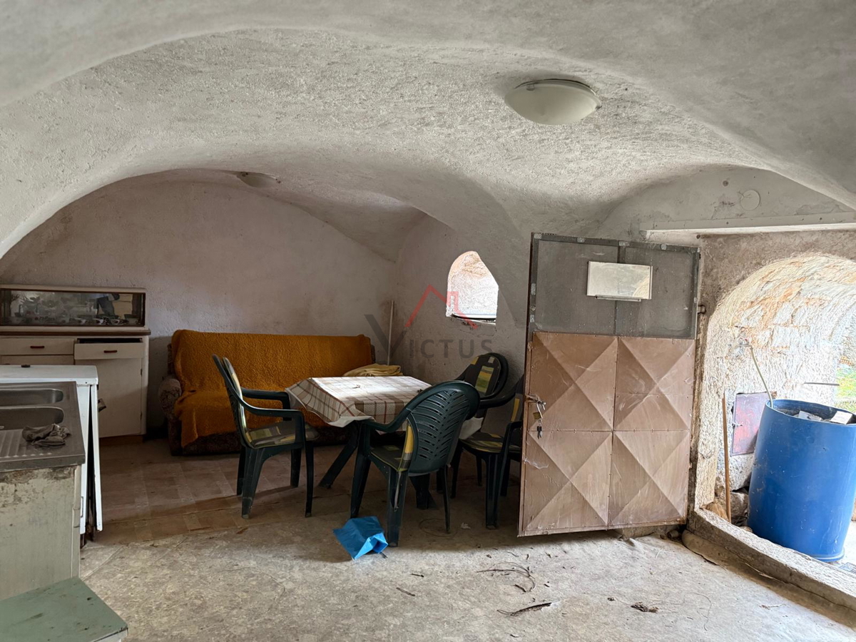 GRIŽANE - Kamnita hiša