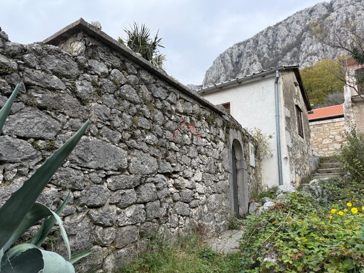 GRIŽANE - Kamnita hiša