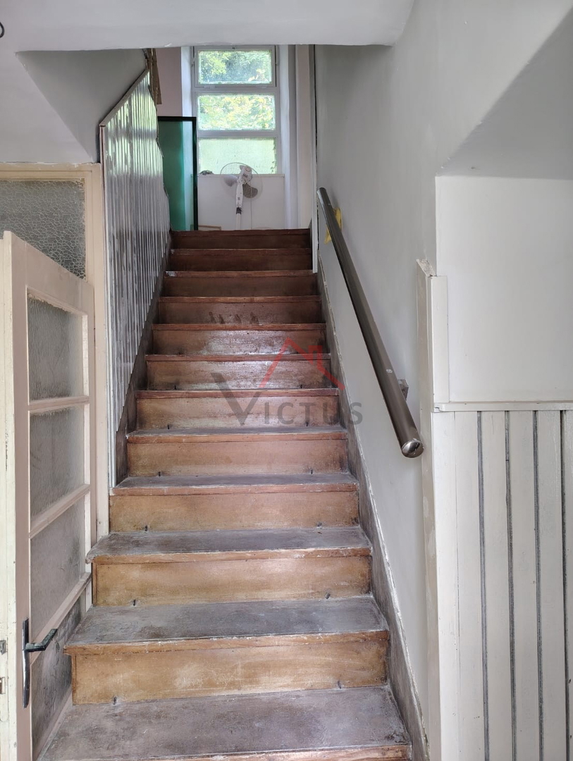 GRIŽANE - Dve hiši in pomožni objekt