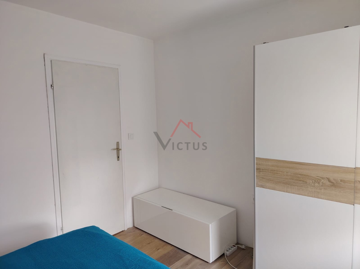 GRIŽANE - Dve hiši in pomožni objekt