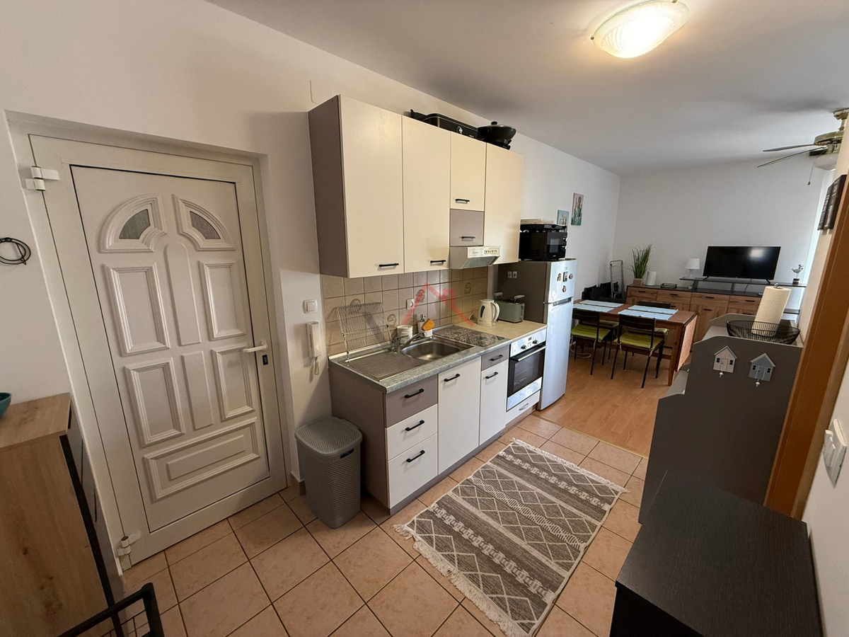 DRAMALJ - 2S+DB, stanovanje oddaljeno 350 m od morja, 52 m2