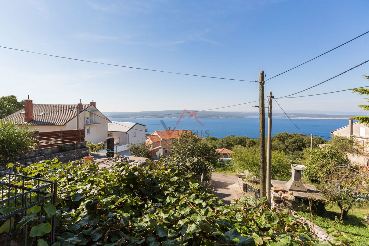 CRIKVENICA - Kamnita hiša z vrtom in garažo