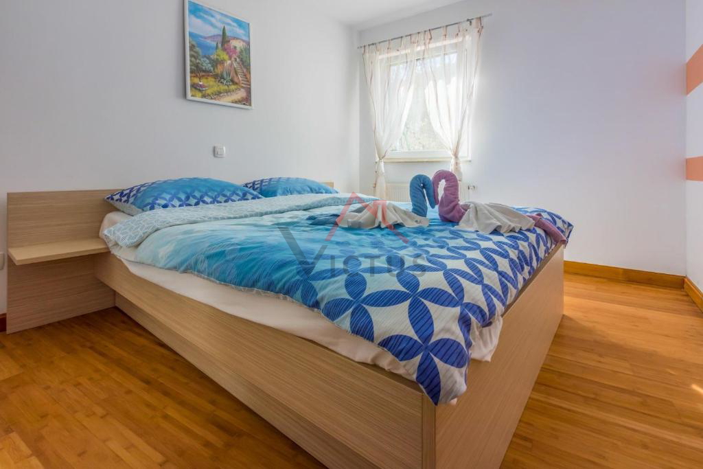 BRIBIR - Hiša s bazenom