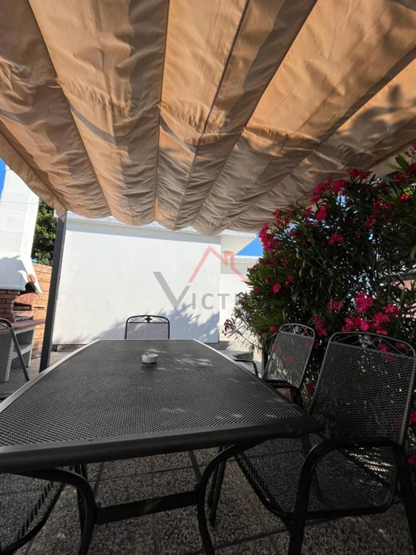 CRIKVENICA - Dve hiši v bližini centra