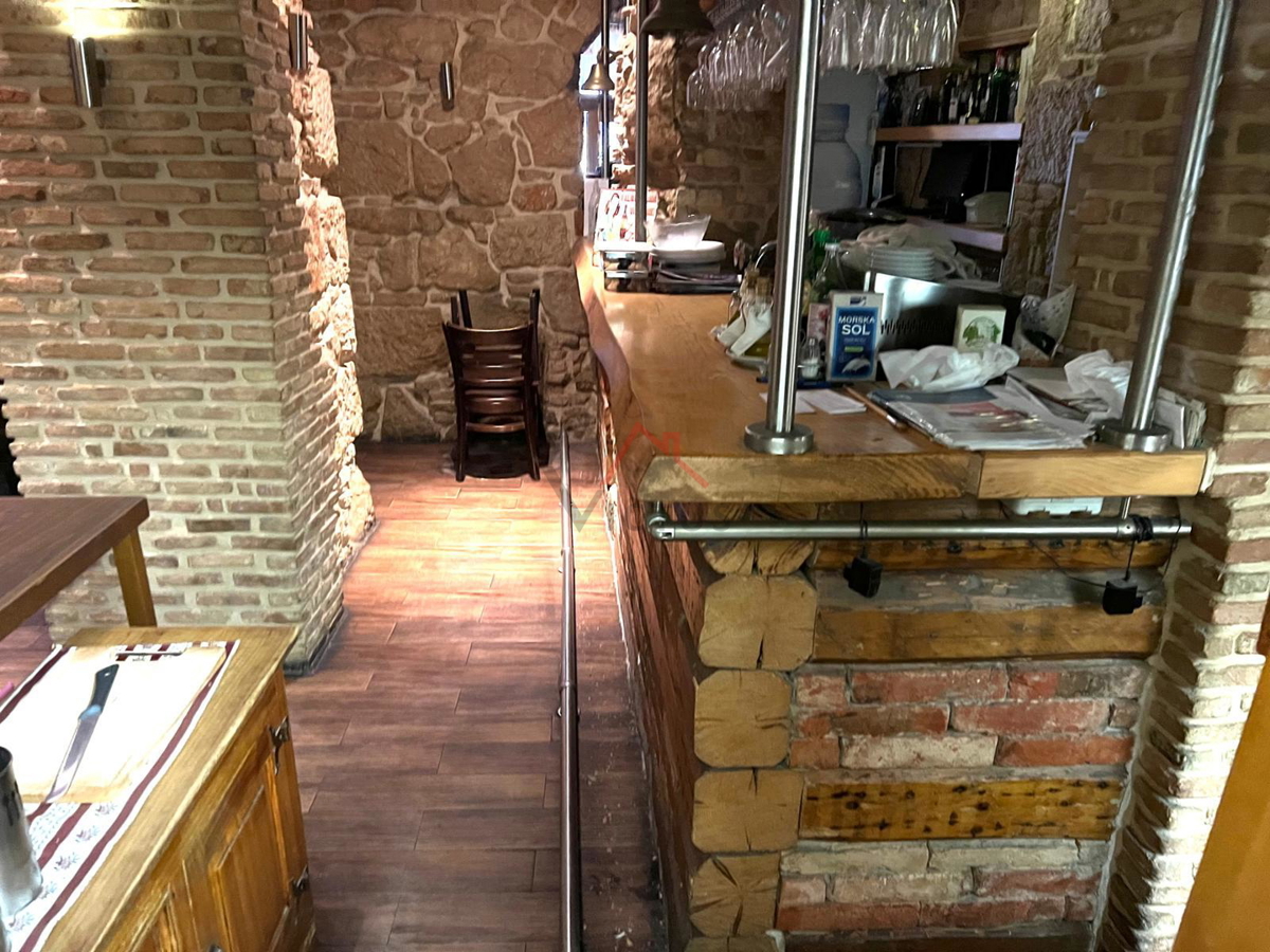 CRIKVENICA - Restavracija v središču mesta