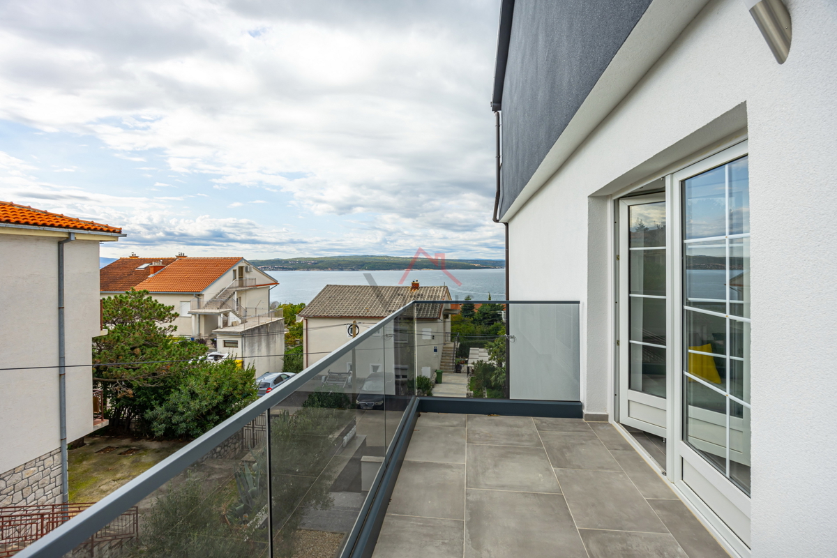 CRIKVENICA - AKCIJA, 2S+DB, stanovanje z odprtim pogledom na morje in parkirnim mestom, 64 m2