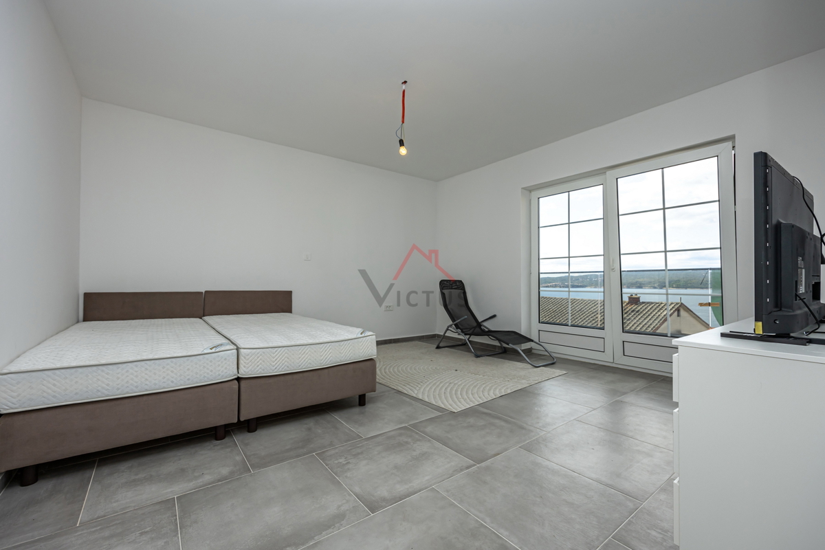 CRIKVENICA - AKCIJA, 2S+DB, stanovanje z odprtim pogledom na morje in parkirnim mestom, 64 m2