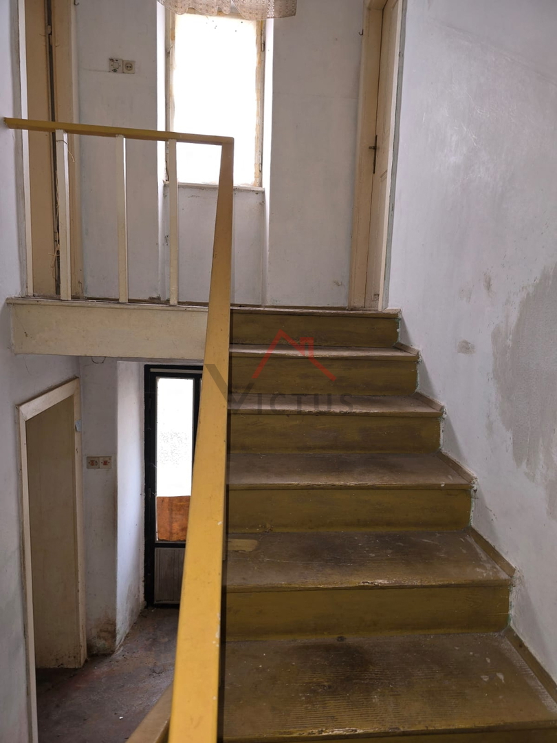 CRIKVENICA - Stara hiša za adaptacijo v središču mesta