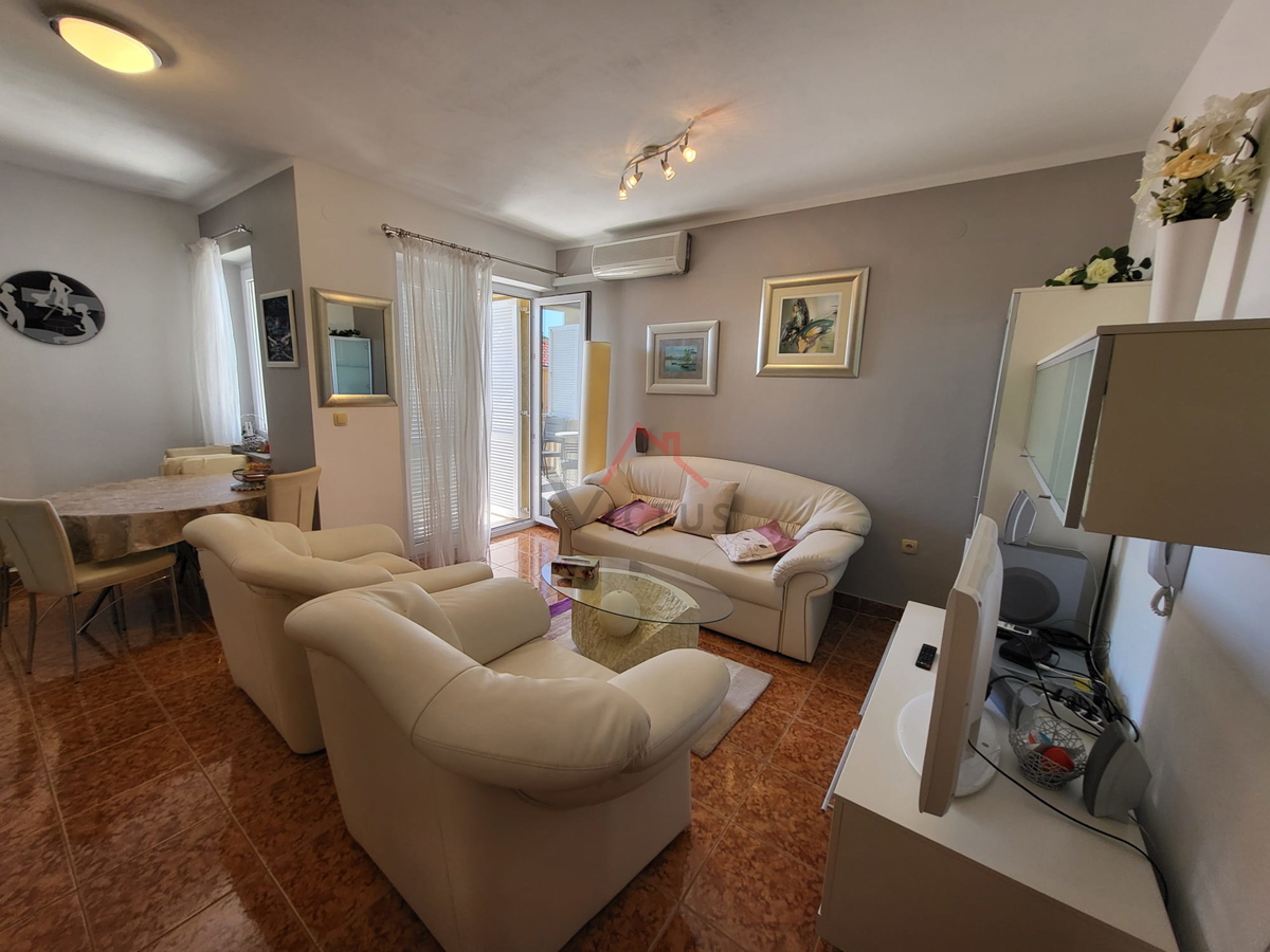 CRIKVENICA - 2S+DB, stanovanje 250 m od morja, 47 m2