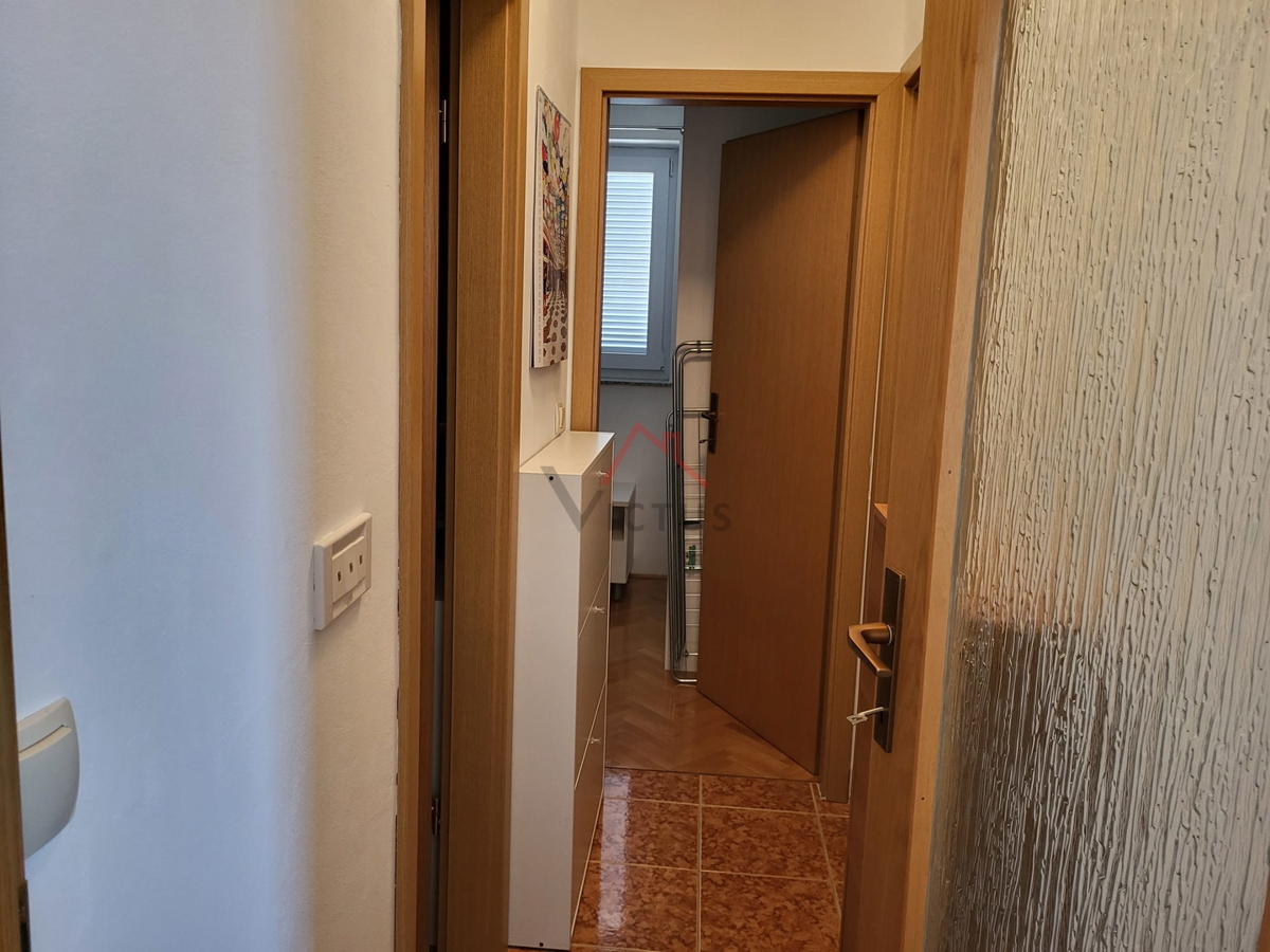CRIKVENICA - 2S+DB, stanovanje 250 m od morja, 47 m2