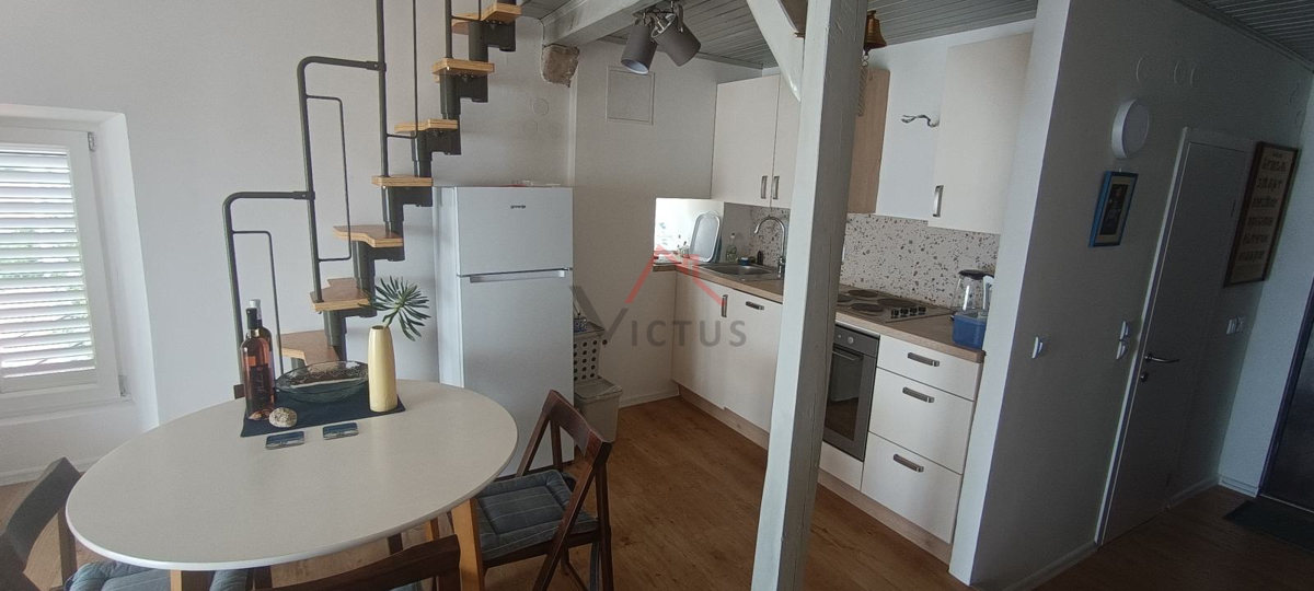 NOVI VINODOLSKI - Stan s prekrasnim pogledom na morje