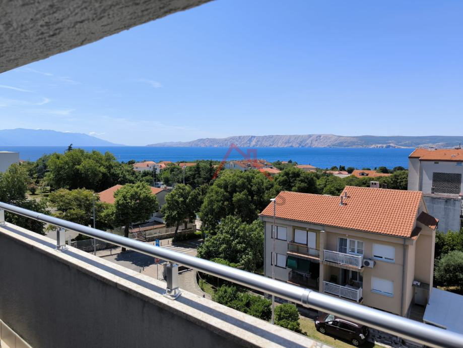 NOVI VINODOLSKI - 1S+DB, obnovljeno stanovanje v centru mesta, 66 m2