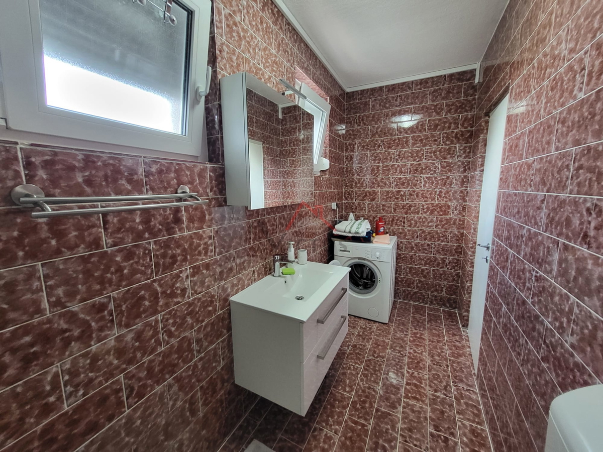 CRIKVENICA - Stanovanje 79 m2 z razgledom na morje