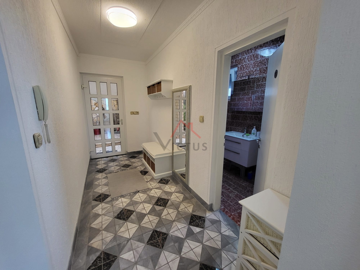 CRIKVENICA - Stanovanje 79 m2 z razgledom na morje