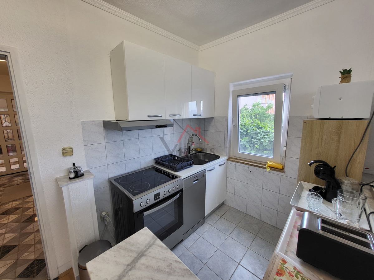 CRIKVENICA - Stanovanje 79 m2 z razgledom na morje