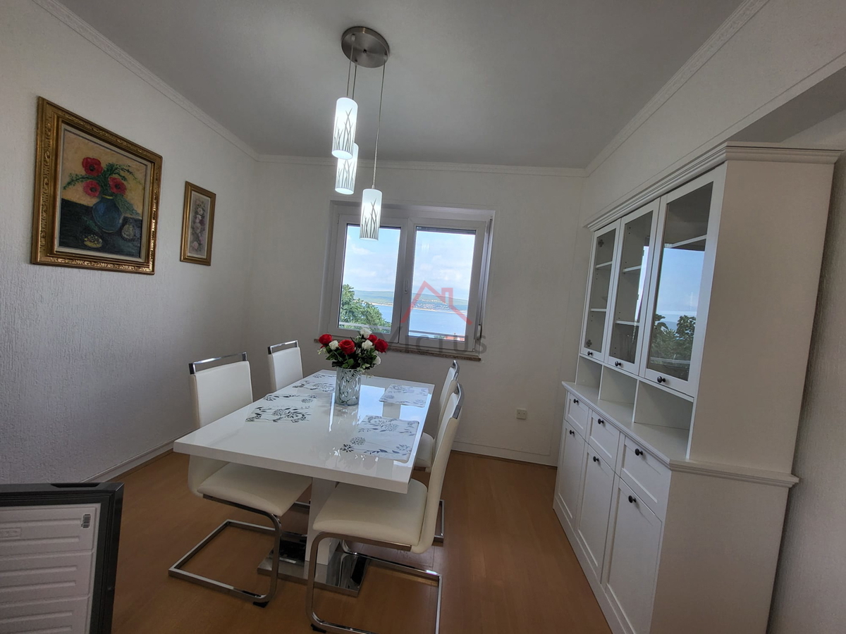 CRIKVENICA - Stanovanje 79 m2 z razgledom na morje