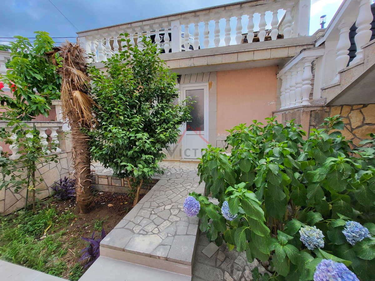 CRIKVENICA - Stanovanje 79 m2 z razgledom na morje