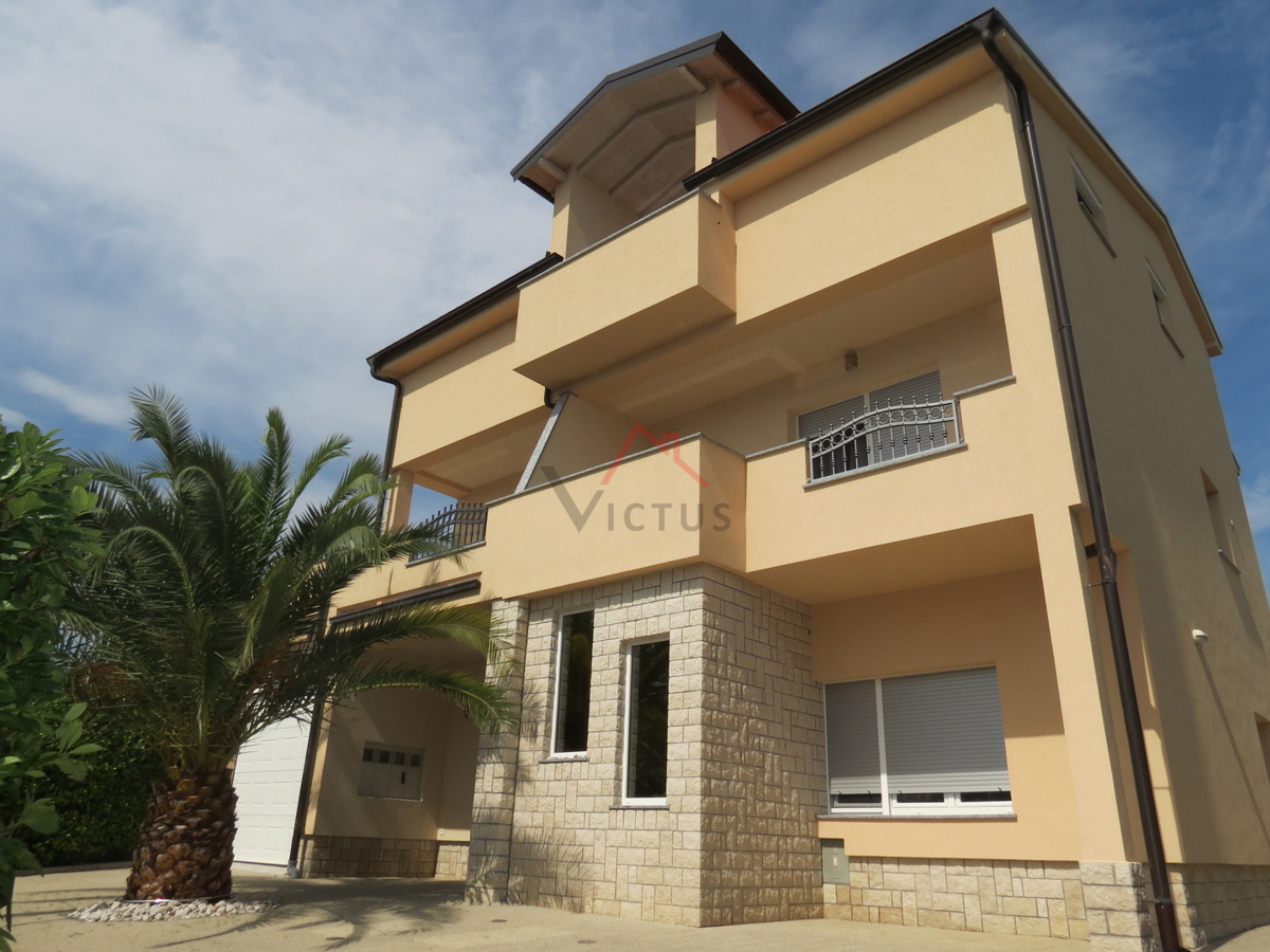 JADRANOVO - 3S+DB, stanovanje na mirni lokaciji, 102 m2