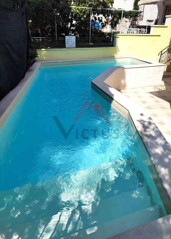 CRIKVENICA - Penzion z restavracijo, 30 metrov od morja