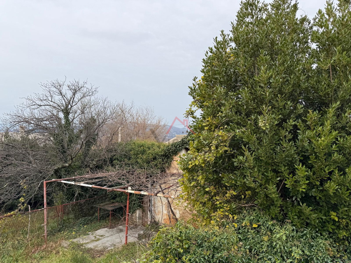 GRIŽANE - Kamnita starina