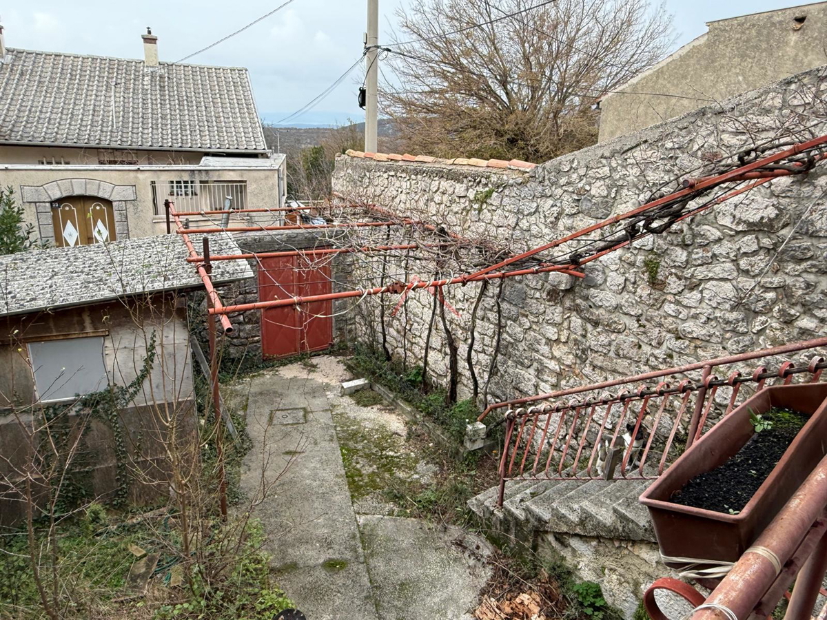 GRIŽANE - Kamnita starina