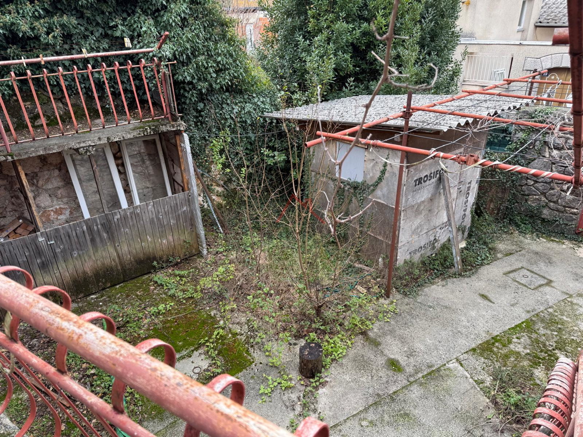 GRIŽANE - Kamnita starina