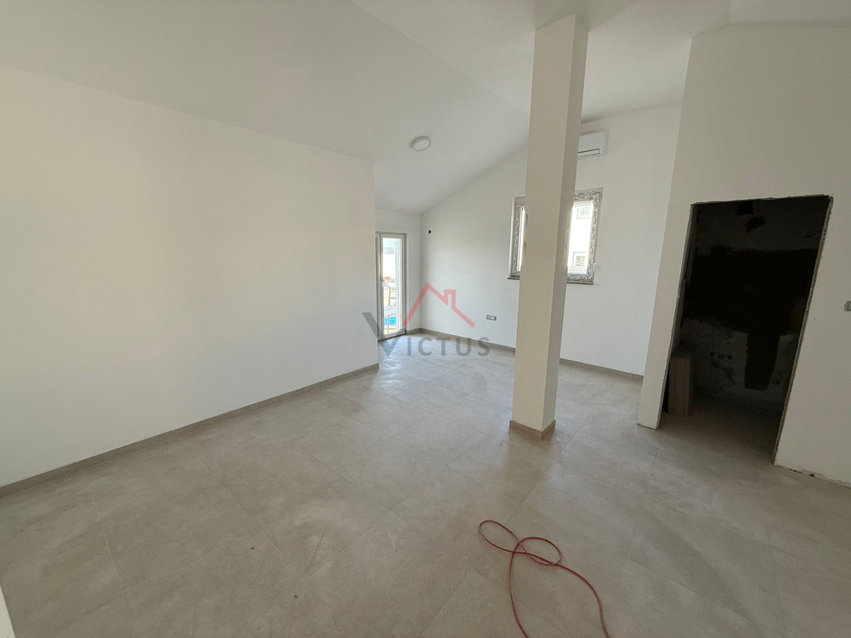 CRIKVENICA - 1S+DB, stanovanje s teraso, 55 m2