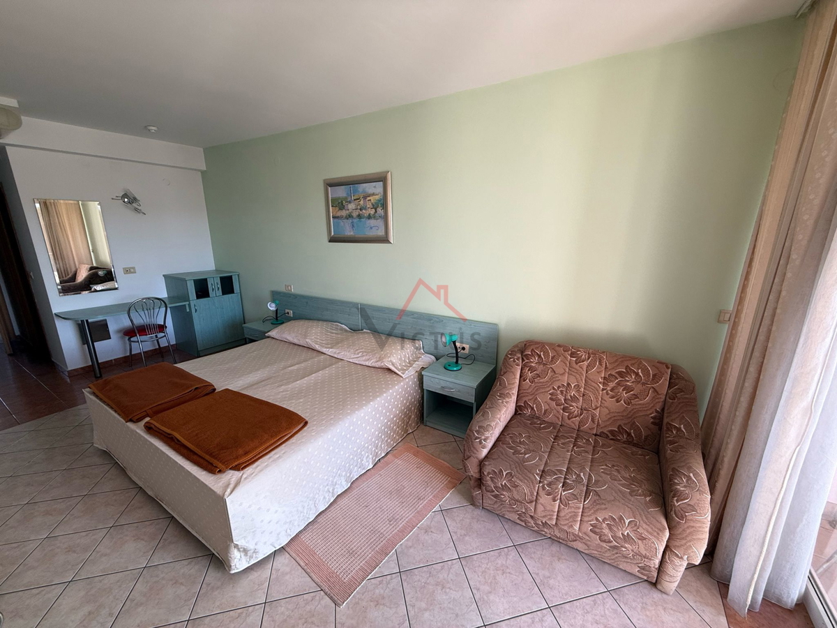 NOVI VINODOLSKI - Garsonjera v prvem nadstropju, 28 m2