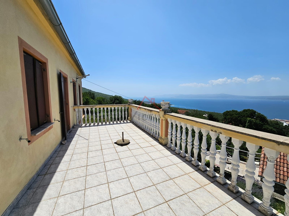 CRIKVENICA - Hiša z razgledom na morje