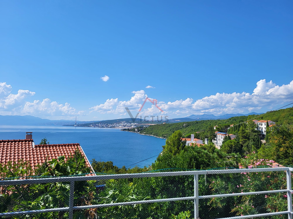 KRALJEVICA - Hiša s čudovitim pogledom na morje