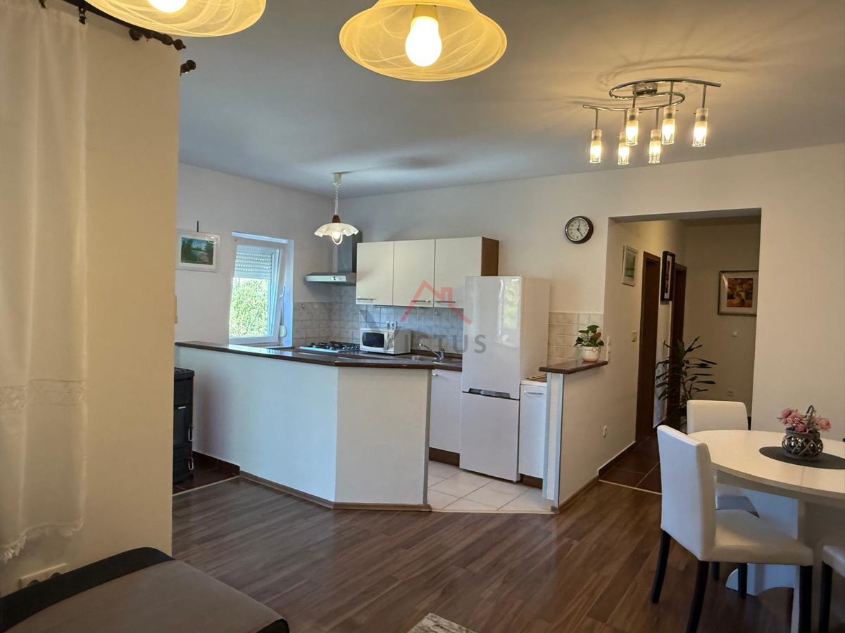 NOVI VINODOLSKI - stanovanje na zaželeni lokaciji