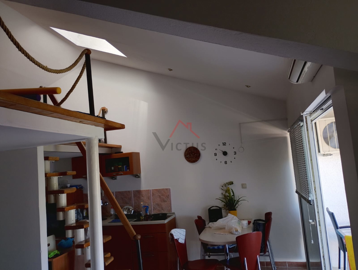 NOVI VINODOLSKI - 2S+DB, stanovanje na mirni lokaciji, 66 m2