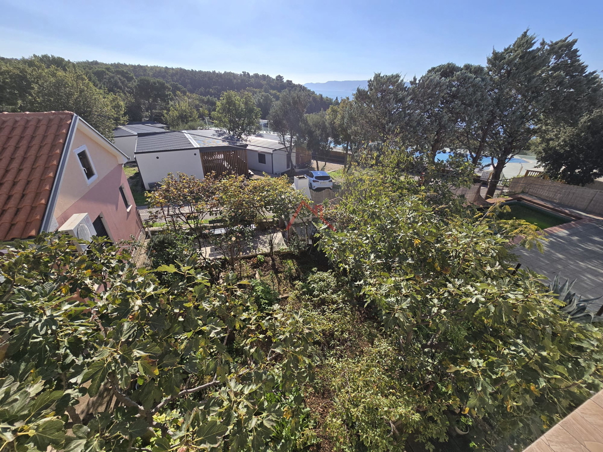SELCE - Prostorno stanovanje, 150 m od morja
