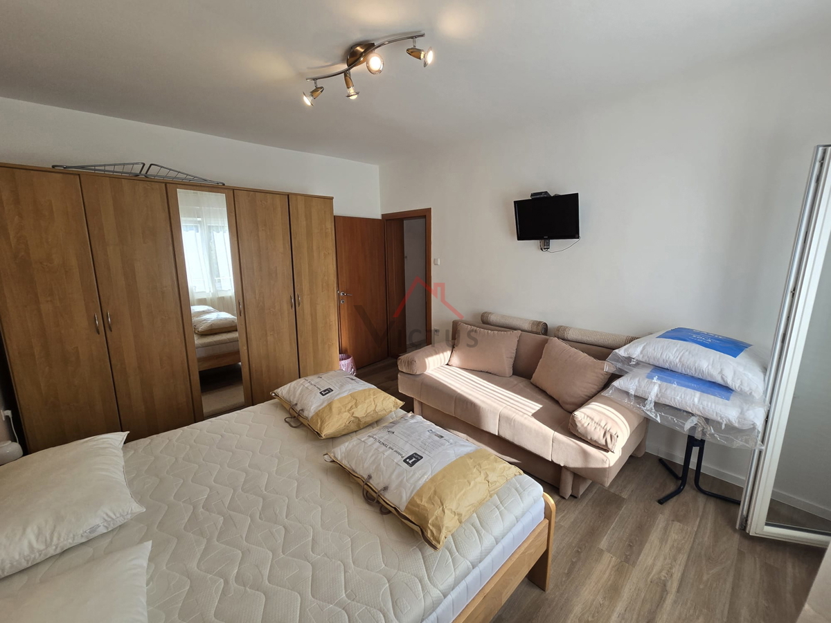 SELCE - Prostorno stanovanje, 150 m od morja