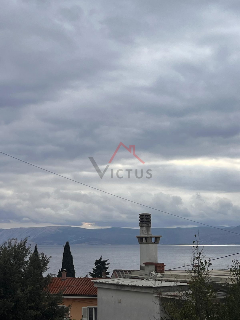 CRIKVENICA - Stanovanje v središču z balkonom in parkirnim mestom, 38 m2