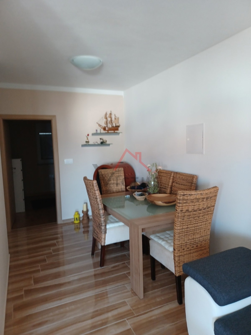 CRIKVENICA - 2S+DB, stan s pogledom na more, 59 m2