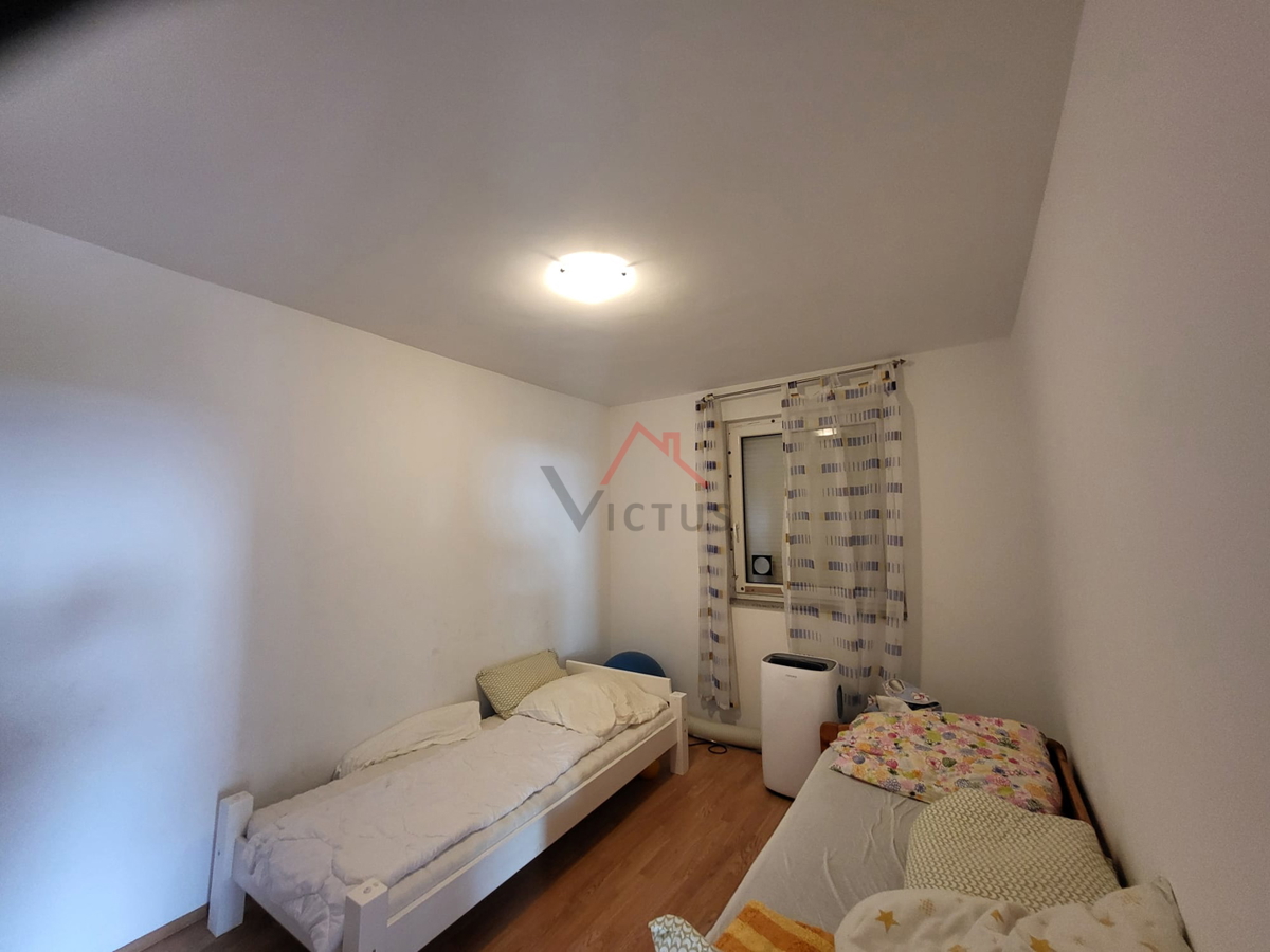 CRIKVENICA-2 sobe i dnevne sobe, 70 m2
