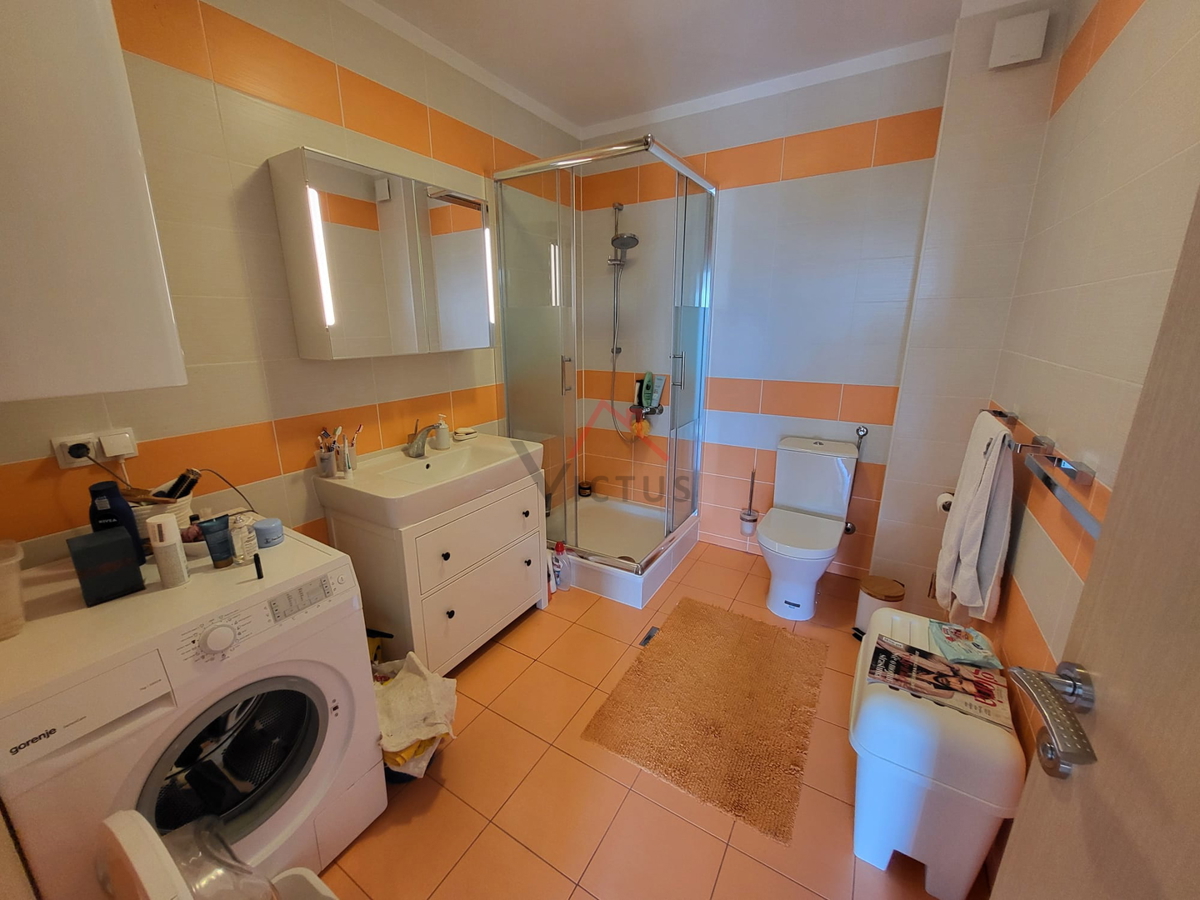 CRIKVENICA-2 sobe i dnevne sobe, 70 m2