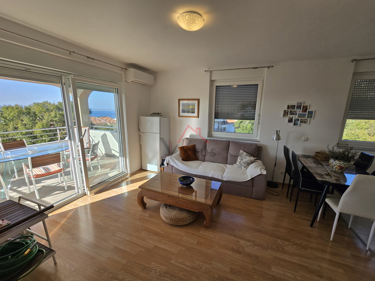 CRIKVENICA-2 sobe i dnevne sobe, 70 m2