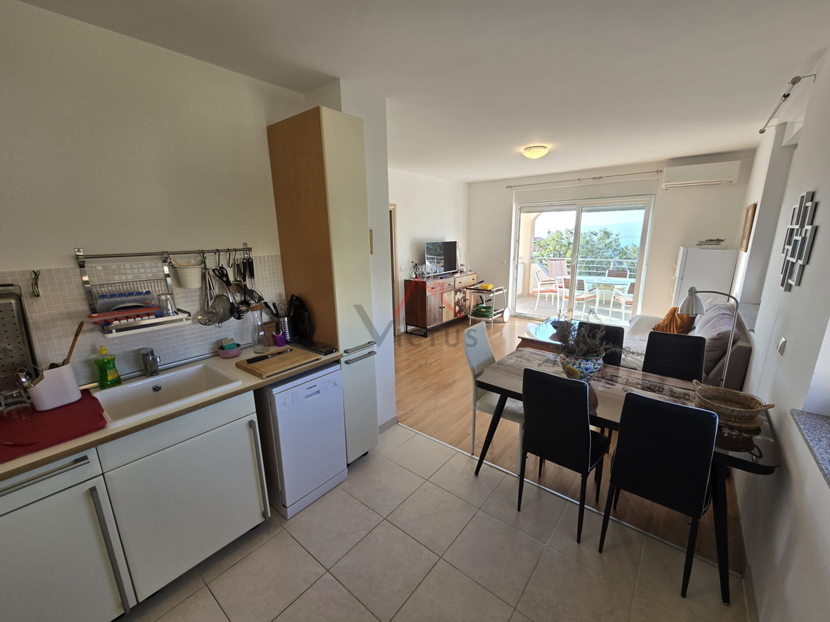 CRIKVENICA-2 sobe i dnevne sobe, 70 m2
