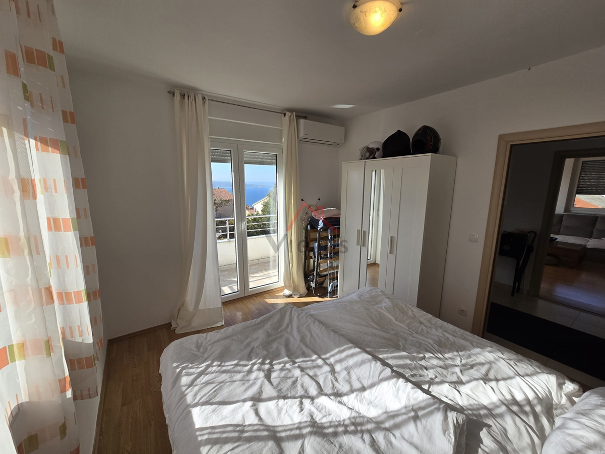 CRIKVENICA-2 sobe i dnevne sobe, 70 m2