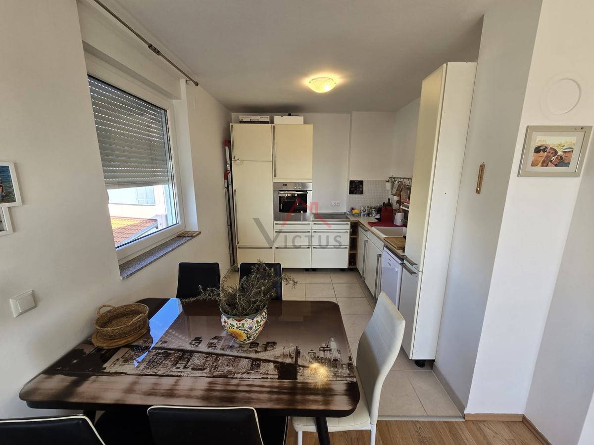 CRIKVENICA-2 sobe i dnevne sobe, 70 m2