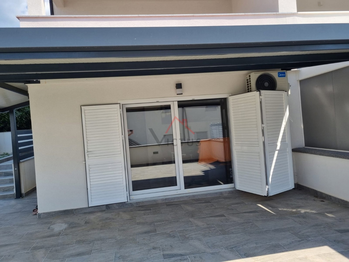 CRIKVENICA - 2S+DB, stan s pogledom na more, 59 m2