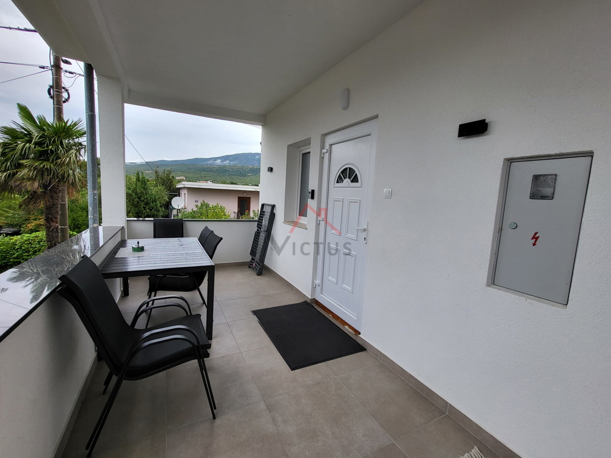 JADRANOVO - stanovanje z garažo in vrtom