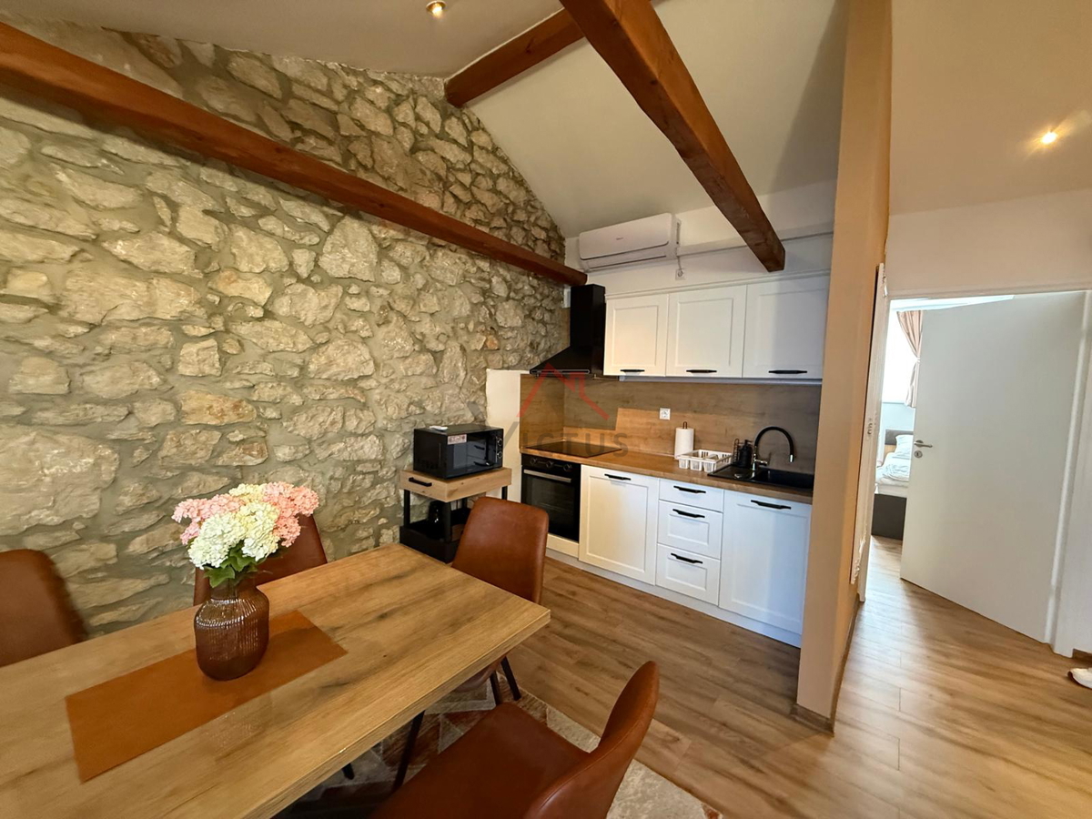 CRIKVENICA - 1S+DB, stanovanje oddaljeno le 150 m od morja