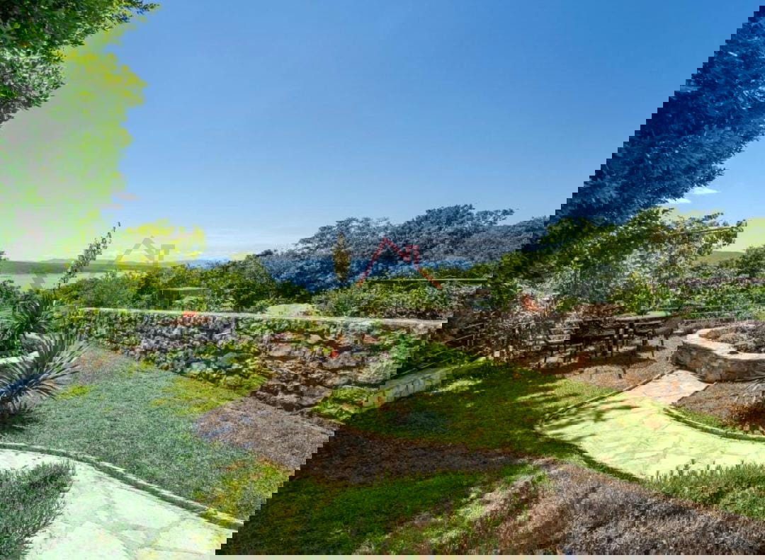 CRIKVENICA - Kamnita hiša s panoramskim razgledom na morje