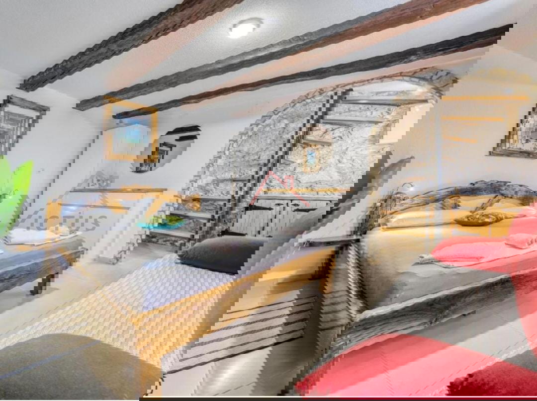 CRIKVENICA - Kamnita hiša s panoramskim razgledom na morje