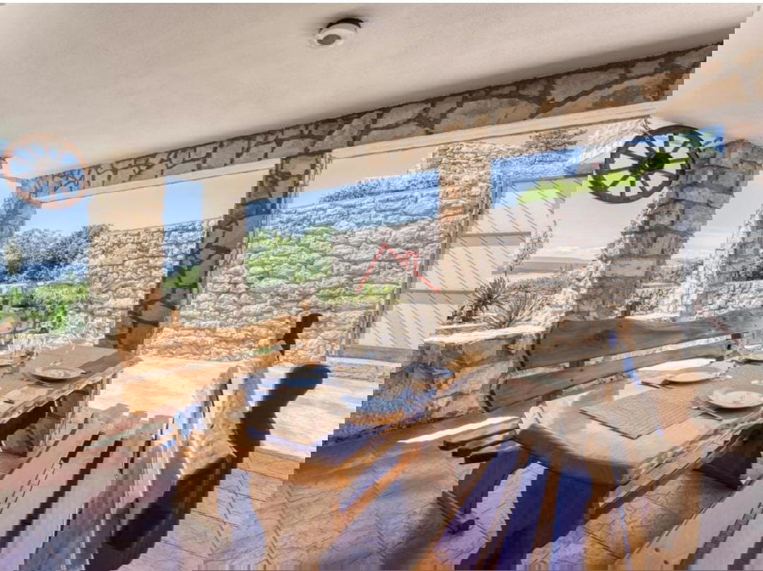 CRIKVENICA - Kamnita hiša s panoramskim razgledom na morje