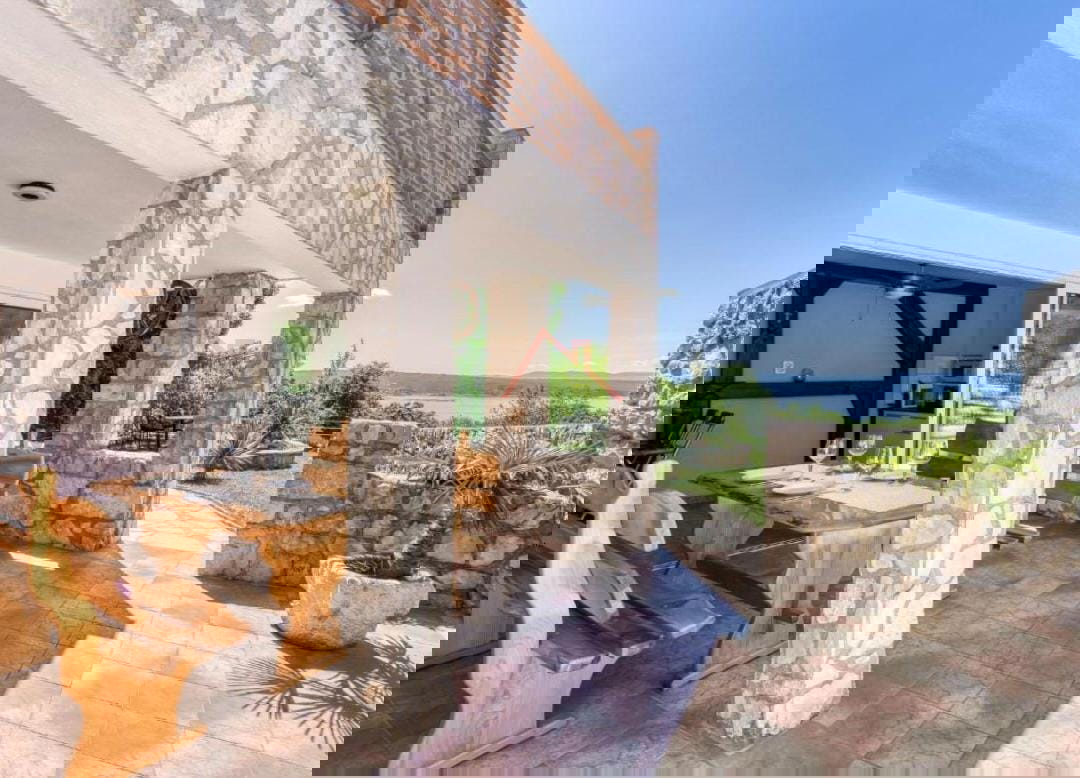 CRIKVENICA - Kamnita hiša s panoramskim razgledom na morje